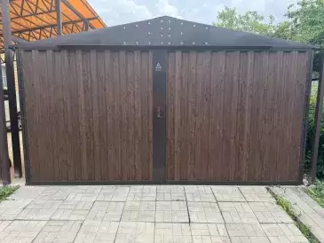 Автомобильный гараж в двойной расцветке в СНТ Химик-1 г. Домодедово, МО